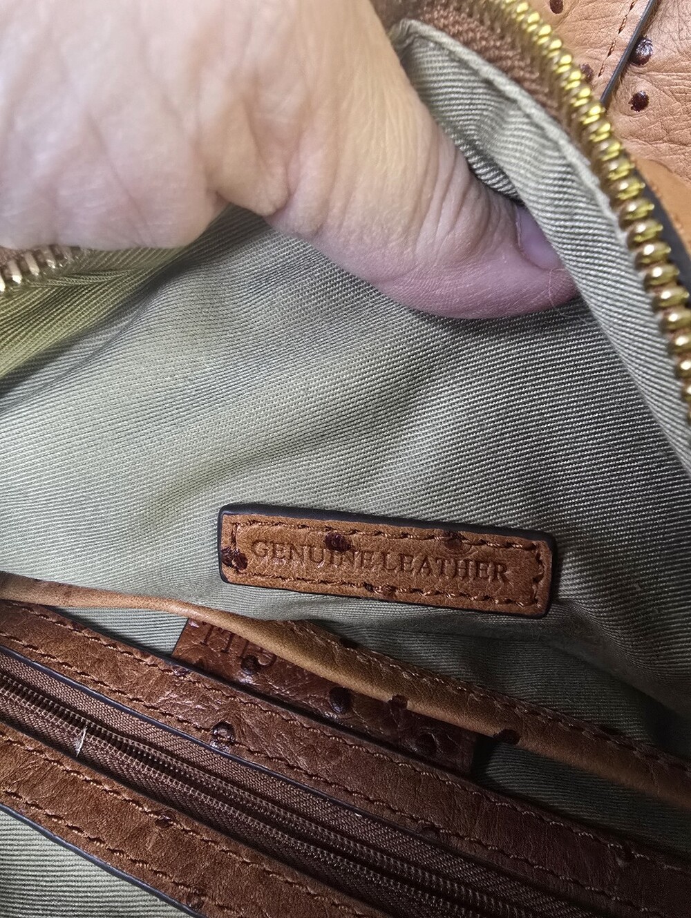 G.I.L.I. Ostrich Embossed Leather Hobo Bag With Tassel, Like New - Picture 11 of 11